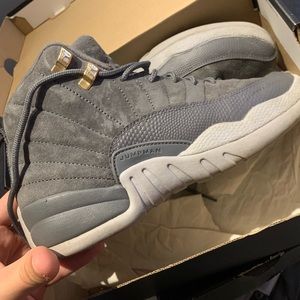 I am selling because they don’t fit me no more